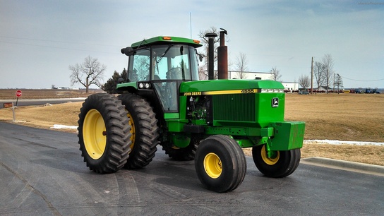 1989 John Deere 4555
