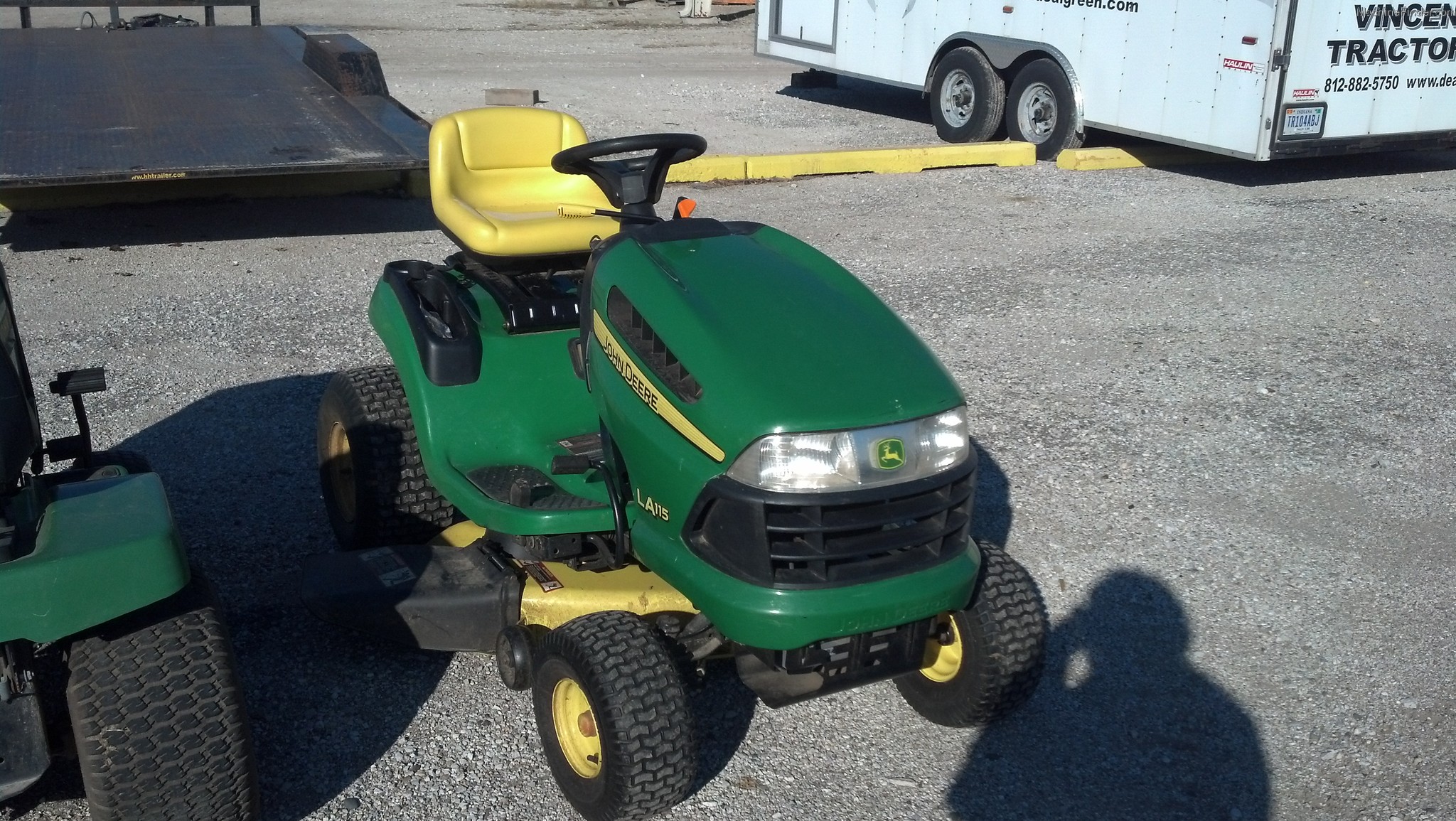 2010 John Deere LA115 Lawn & Garden and Commercial Mowing John Deere