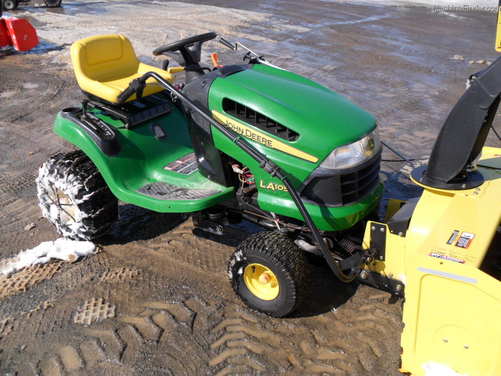 2008 John Deere LA105 Lawn & Garden and Commercial Mowing John Deere