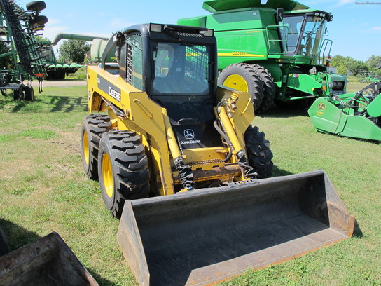 2006 John Deere 328