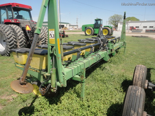 1990 John Deere 7300