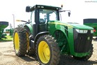 2011 John Deere 8235R