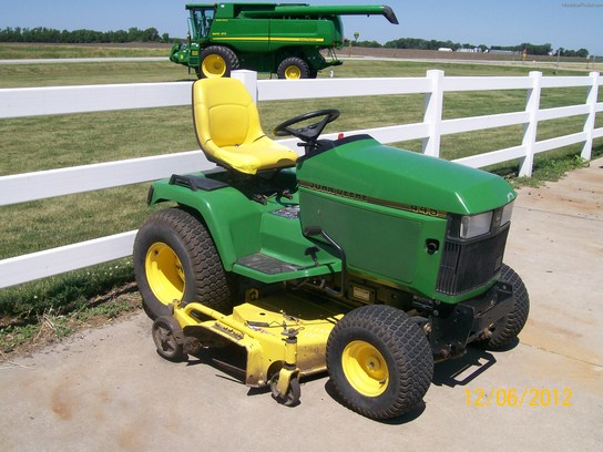  John Deere 445
