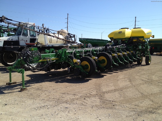 2012 John Deere 1770NT