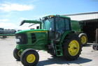2009 John Deere 7330