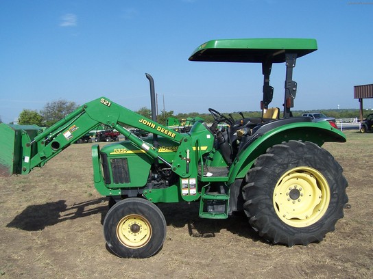2004 John Deere 5320