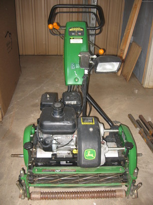 2002 John Deere 220B