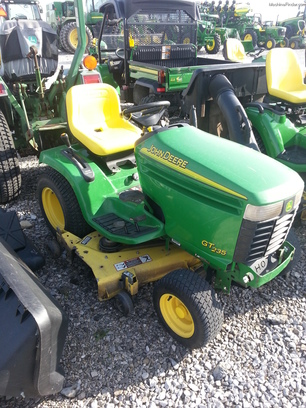 2002 John Deere GT235