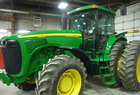 2004 John Deere 8220