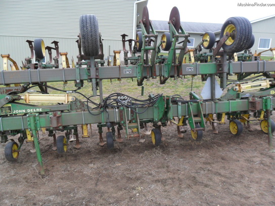  John Deere 845