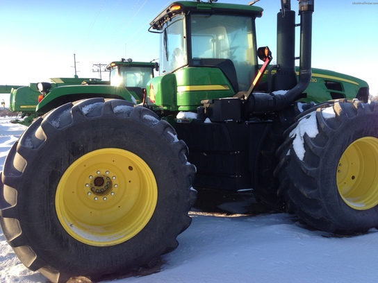 2011 John Deere 9530