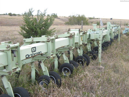 2001 Orthman 9300