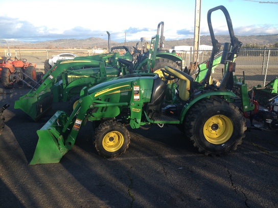 2010 John Deere 2720 CUT