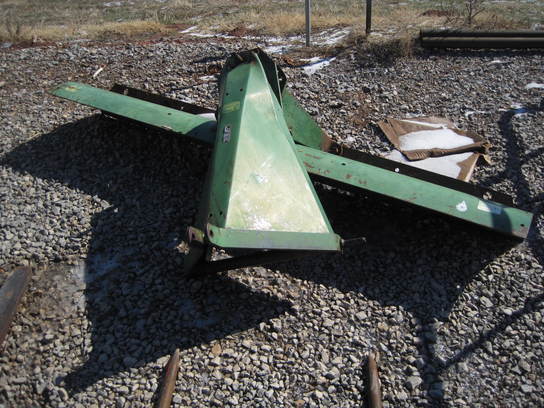 1975 John Deere 73