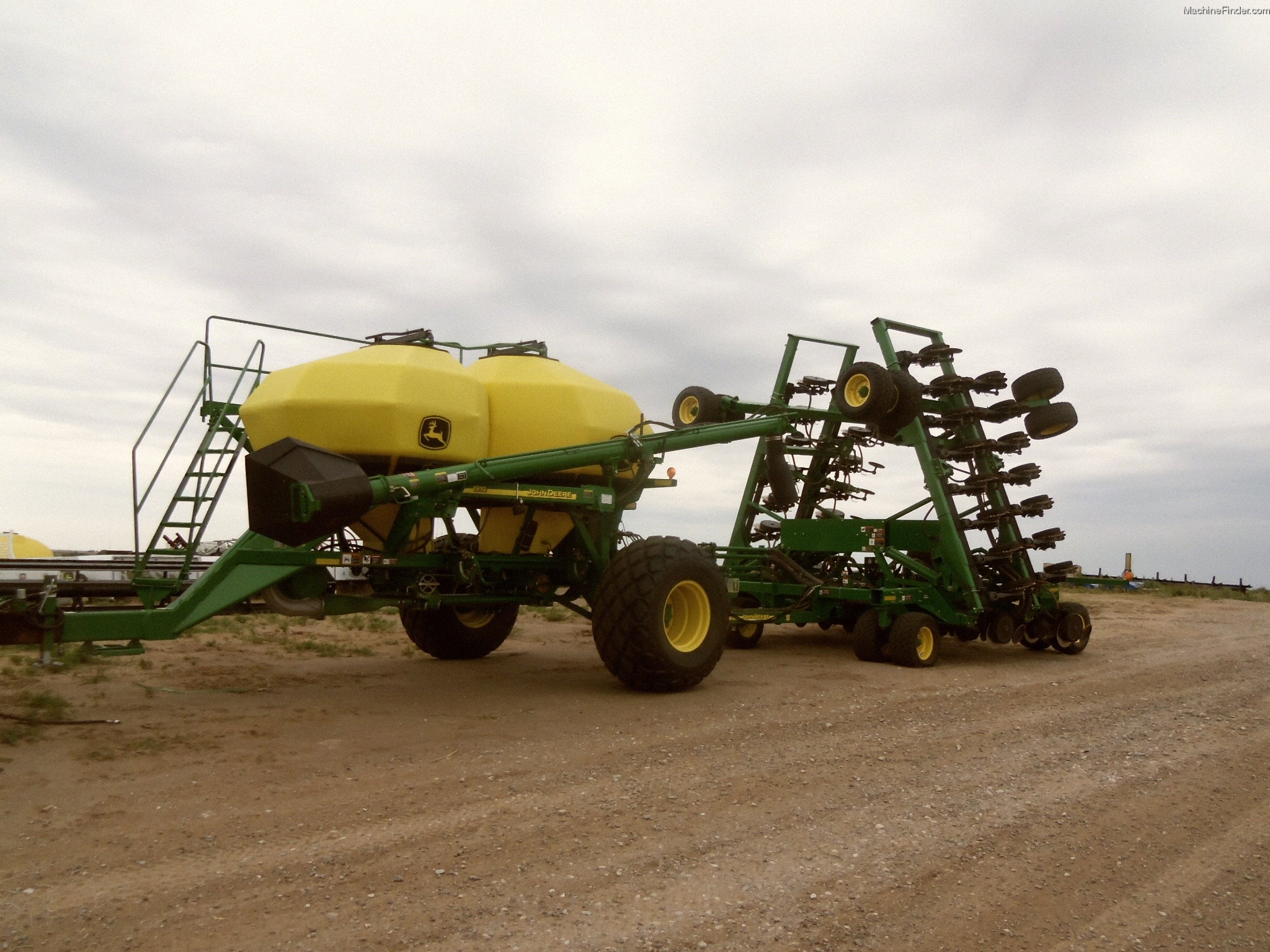 2010 John Deere 1890 Planting & Seeding Air Drills & Seeders John
