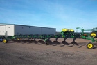 2010 John Deere 3710