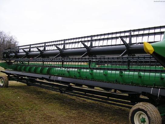 2011 John Deere 635F