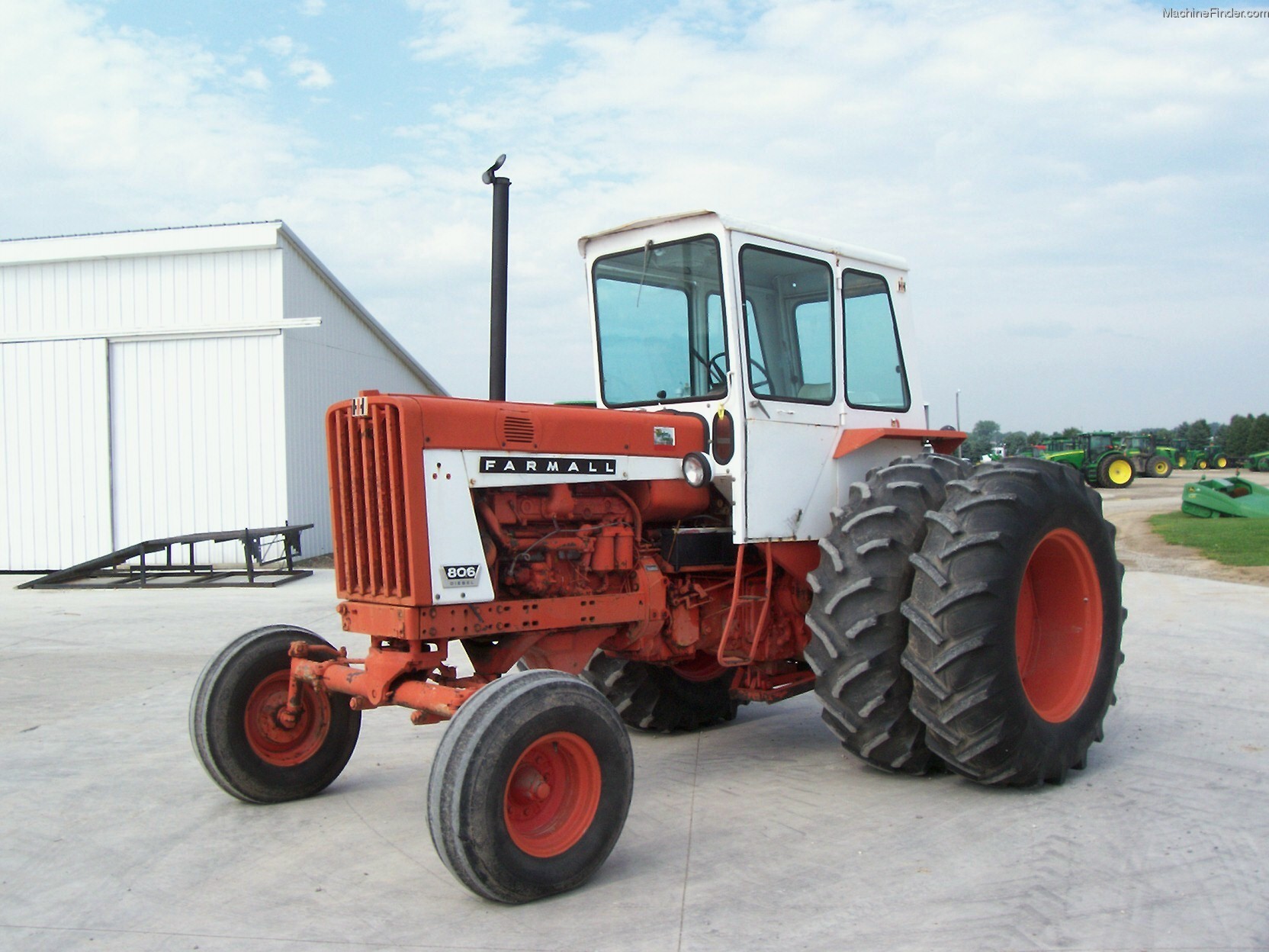 1965-international-806-tractors-row-crop-100hp-john-deere