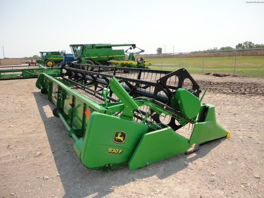 2002 John Deere 930