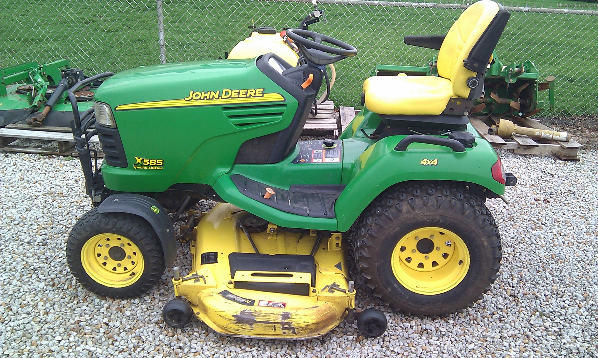 2004 John Deere X585 Lawn & Garden and Commercial Mowing John Deere
