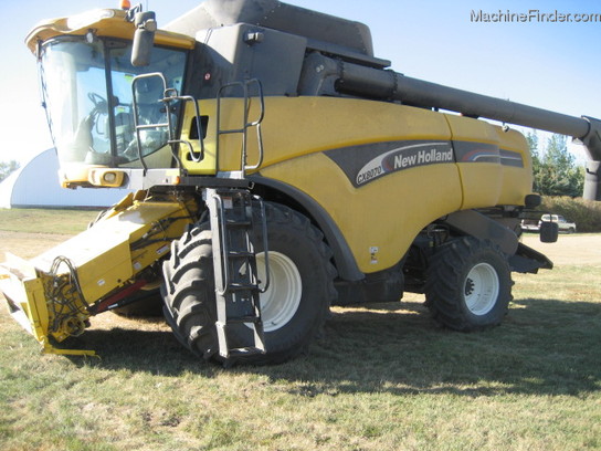 2010 New Holland CX8070