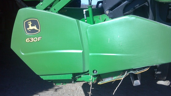 2009 John Deere 630F