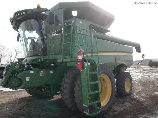  John Deere S660