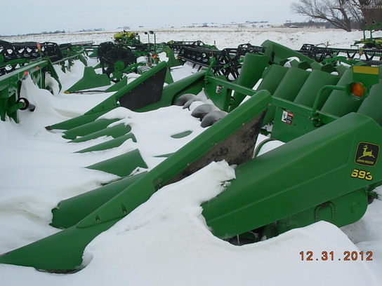 2000 John Deere 693