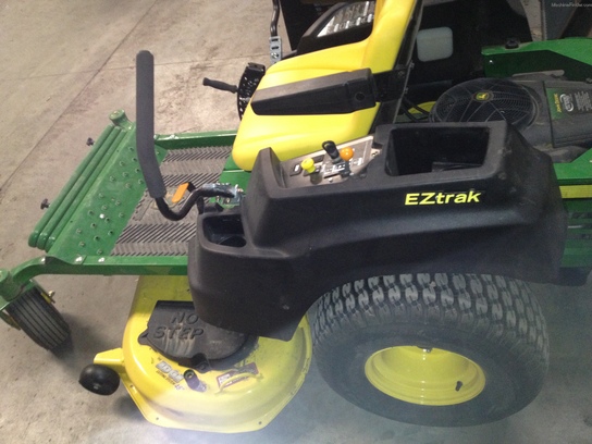 2012 John Deere Z425