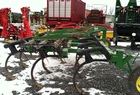 2011 John Deere 610