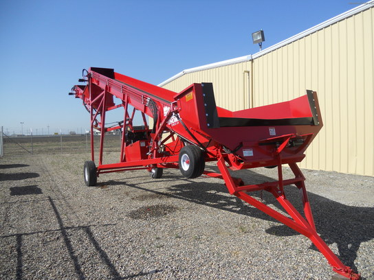 2012 Thomas ELEVATOR 36