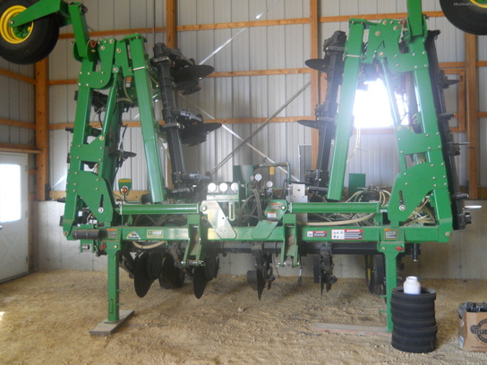 2009 John Deere 2510H