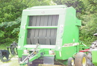2001 John Deere 567