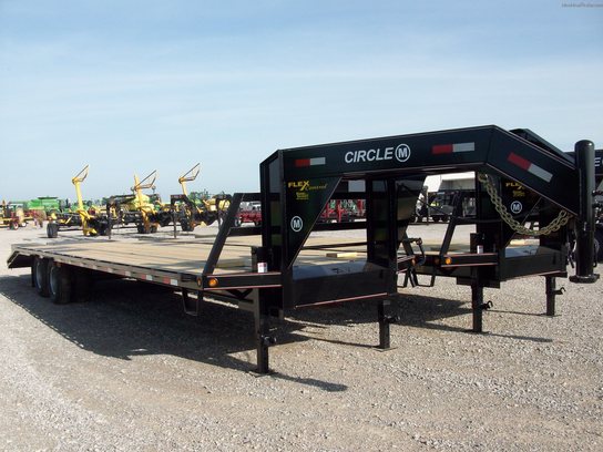 2013 Other CIRCLE M 32' GOOSENECK FLATBED