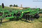 2010 John Deere 2700  7 SHANK