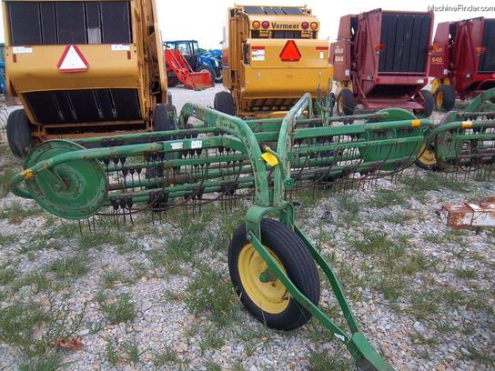 1995 John Deere 672