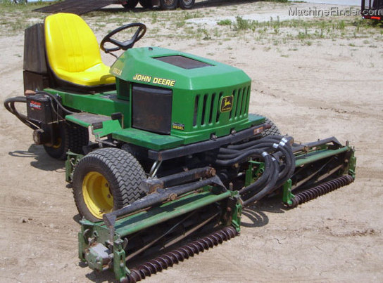 2000 John Deere 2653