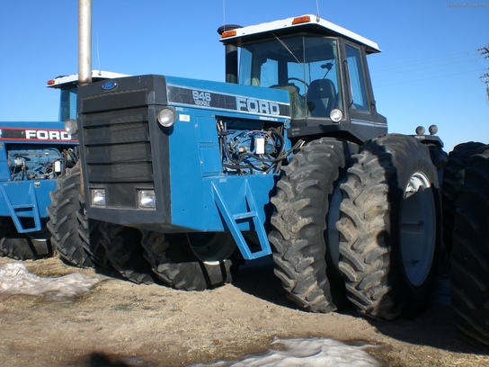 1992 Versatile 946