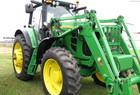2011 John Deere 7430