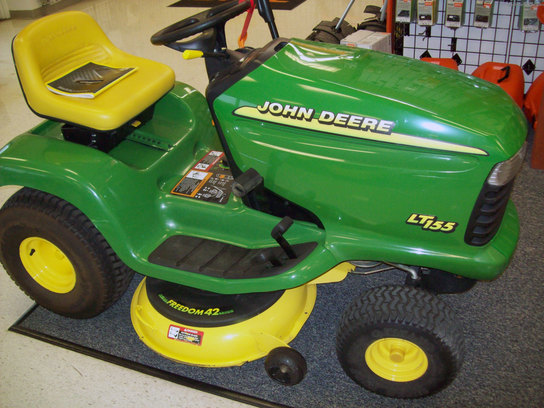 1999 John Deere LT155