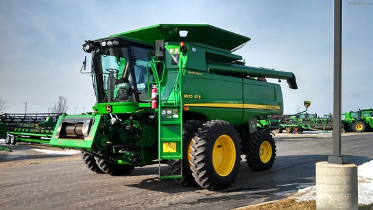 2011 John Deere 9570 STS