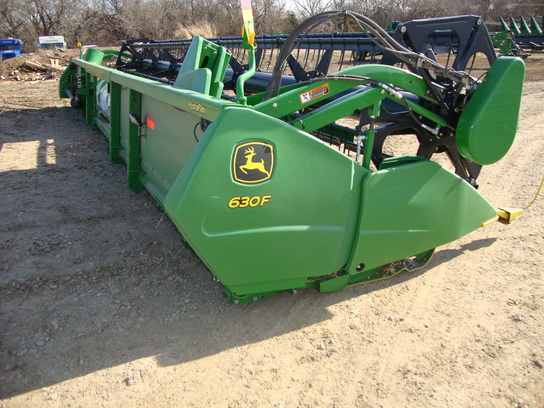2011 John Deere 630F