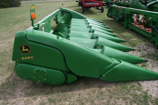 2011 John Deere 608C