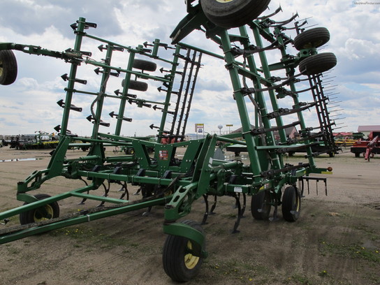 2003 John Deere 2200