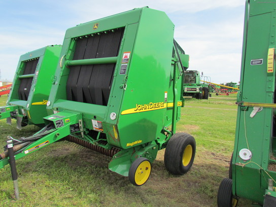 2004 John Deere 567