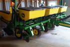 2010 John Deere 1750