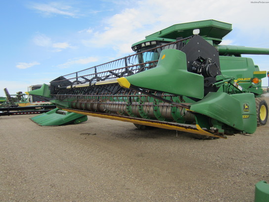 2000 John Deere 930
