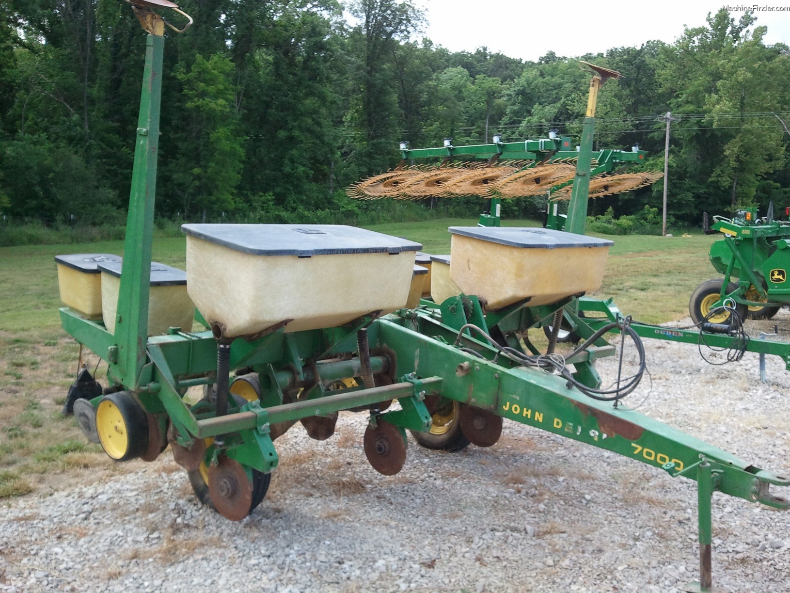 John Deere 7000 Planting &amp; Seeding Planters John Deere