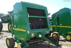2002 John Deere 567