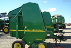 2002 John Deere 567